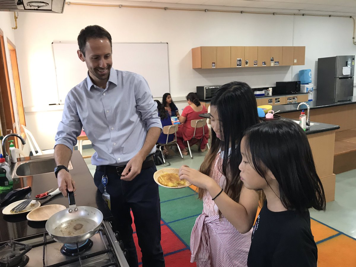 Alex Ray tweet media