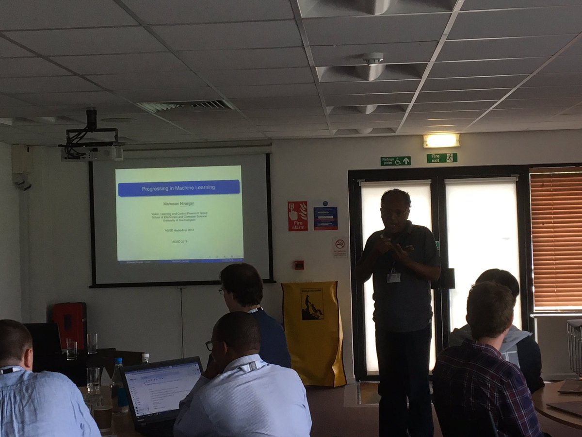 AISciNet's tweet photo. Next up at our #AI3SDHackathon is our very own Co-I @MahesanNiranjan speaking on Progressing in #MachineLearning! #ArtificialIntelligence #ML #AI #classification #regression #deeplearning #learning #hackahon #datathon https://t.co/vdSyeGc7jH