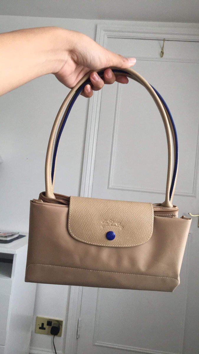 1flagsd's tweet image. Longchamp le pliage from UK 🇬🇧
มือ1 ไม่เคยได้ใช้เลยจ้า
✖️size L หูยาว✖️
ราคาเว็ปไทย 5,000 กว่าบาท 
ขายต่อให้น้องไปเป็นของคนที่อยากได้จริงๆ 
🌈3790฿ 
#ลองชอม #กระเป๋าสะพายข้าง #กระเป๋ามือสอง #longchamplepliage #longchamp #กระเป๋าลองชอม #preorderUK #preorder #หิ้วอังกฤษ