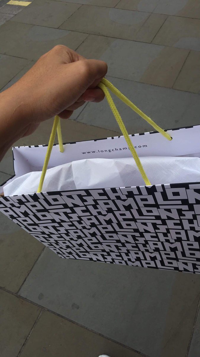1flagsd's tweet image. Longchamp le pliage from UK 🇬🇧
มือ1 ไม่เคยได้ใช้เลยจ้า
✖️size L หูยาว✖️
ราคาเว็ปไทย 5,000 กว่าบาท 
ขายต่อให้น้องไปเป็นของคนที่อยากได้จริงๆ 
🌈3790฿ 
#ลองชอม #กระเป๋าสะพายข้าง #กระเป๋ามือสอง #longchamplepliage #longchamp #กระเป๋าลองชอม #preorderUK #preorder #หิ้วอังกฤษ