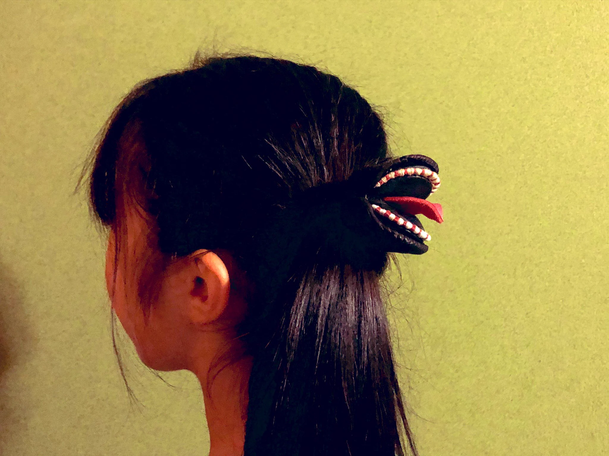 お口ヘアゴムをつけた結果？なんか寄生されてる感あるwww