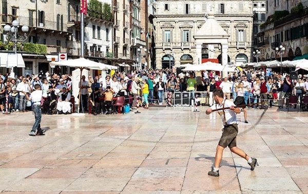 TOCATì AL VIA, VERONA CAPITALE DEL GIOCO confcommercioverona.it/index.php?opti…