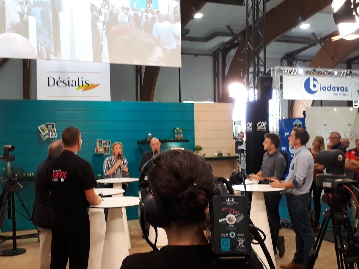 #SPACE2019, plateau TV innovation, on parle de #qualité #traçabilité, enjeux de société en 1ère partie avec startups et partenaires des <a href="/VillageCA35/">Le Village by CA Ille-et-Vilaine</a> <a href="/VillageCABrest/">Le Village by CA Finistère</a> @LeVillagebyCA22 <a href="/villageCA56/">Le Village by CA Morbihan</a> @COPEEKS_SAS <a href="/AgreticBretagne/">Agretic</a> #KERHIS #OPTICULTURES
