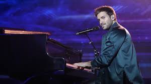rtve's tweet photo. Este viernes @centrodelatele dedica su programa a "la primera vez" de los famosos. 

Veremos con @pabloalboran, @AlejandroSanz o Lorenzo Caprile entre otros comenzaron en televisión... ¡Hay material para rato! 😉 https://t.co/JjW3Zf6m2I https://t.co/h3Iaa89Nt4