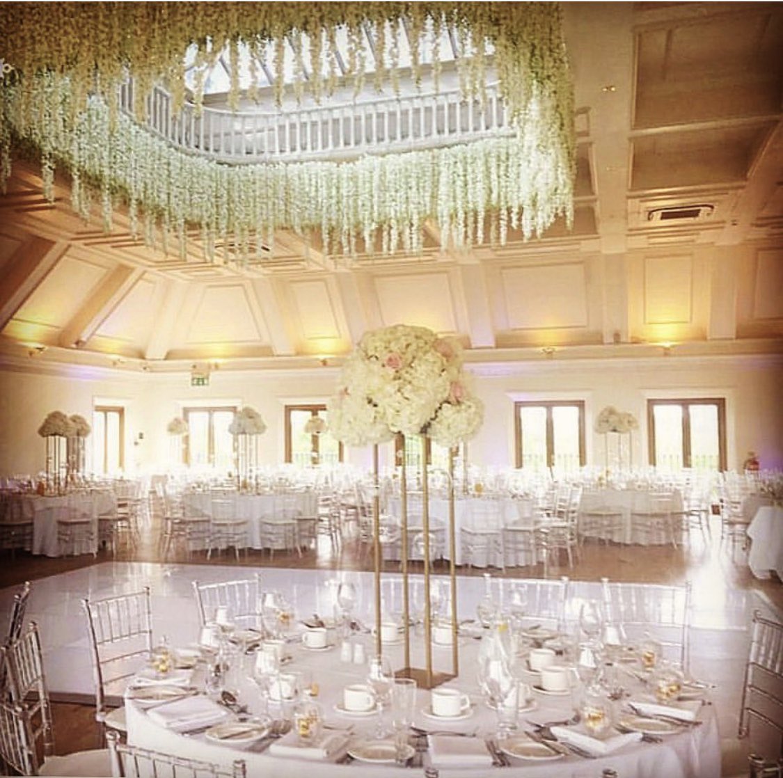 StockBrookClub's tweet photo. TBT to the beautiful wedding of Zoe + Andreas 💫when the glass atrium in The Ballroom was dressed with a show stopping wisteria halo 😮😇🥰@WeddingLounge_ 
#stockbrookmanor #stockbrookcountryclub #elegant #charming #idyllic #simplicity #essexwedding #wedding #weddingday https://t.co/Wu6gZDbUiK