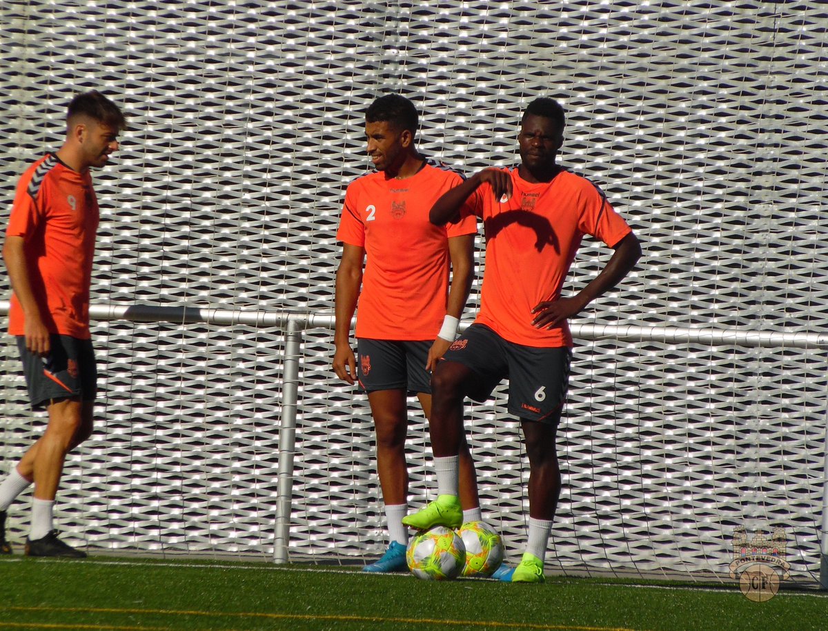 PontevedraCFSAD's tweet photo. ⚽️💪| Damos la bienvenida a @jaouaderraji que ya está de regreso de la concentración con la selección de Marruecos Sub23 y hoy se entrenó por primera vez con sus nuevos compañeros en el Pontevedra CF. https://t.co/vcBLIRd96W