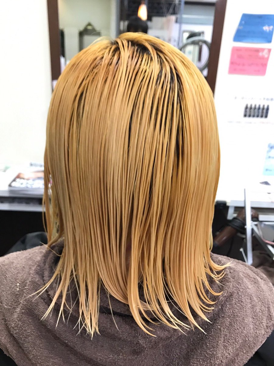 Nuance ニュアンス 泉大津 外国人風カラー スタッフのカラーチェンジしました ブリーチからの裾カラー 秋なのでオレンジに カラーチェンジ 秋なのでオレンジ ブリーチ Nuance 泉大津