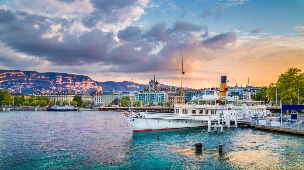 DublinAirport's tweet image. Win return flights for 2 to your choice of Zürich or Geneva in Switzerland with @FlySWISS from Dublin. Just follow and retweet to be in with a chance. #DUBSWISS