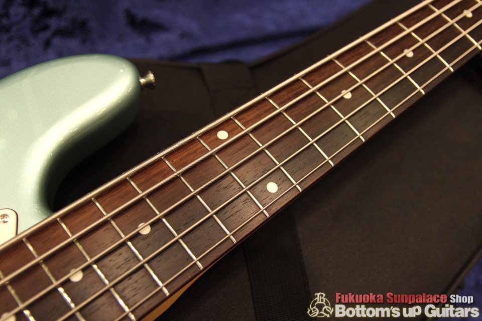 BuGtrs's tweet image. 【福岡サンパレス店】ブログ更新！今回のトピックは…「ハカランダ（ブラジリアンローズウッド）」を採用した福岡店ラインナップのご紹介！いつかは手にしたい…憧れのハカランダ。出会いは突然訪れるかもしれません…！
→ bughakata.seesaa.net/article/469929…
#ハカランダ #BZF #ブラジリアンローズウッド