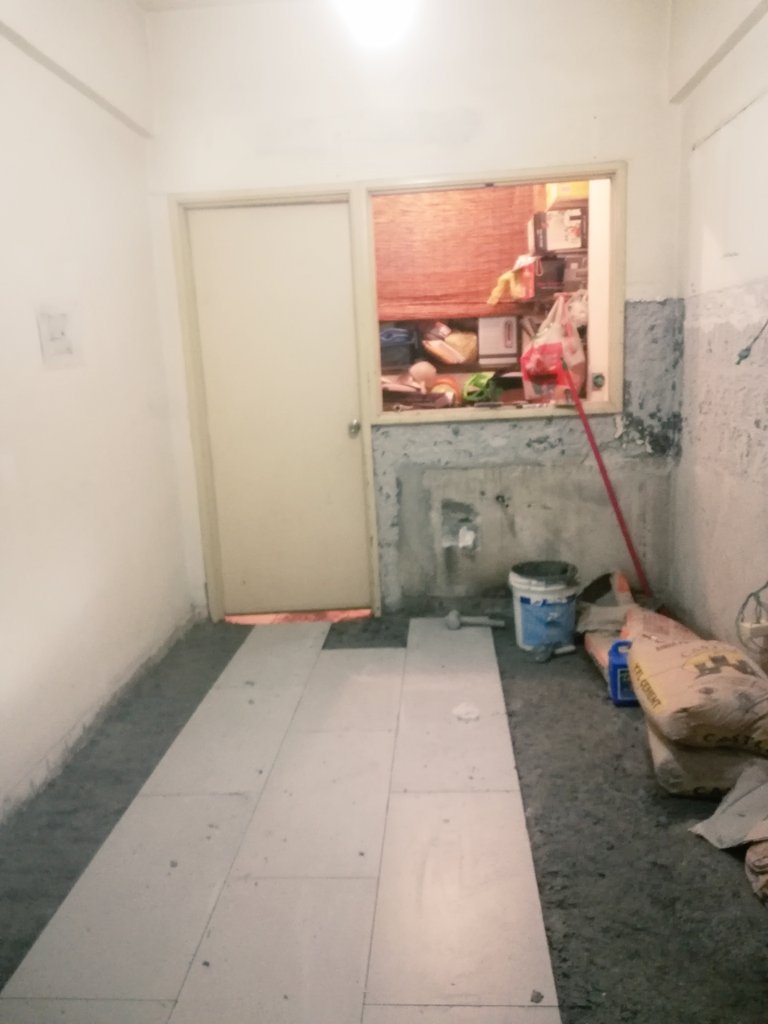 Sophiealyahya's tweet photo. Gais. I'm so happy eventhough this is a small project. Cuma tinggal nak pasang kitchen cabinet jenis aluminium aje. Good choice sebab tahan karat &amp; air. Mohon share utk rezeki sis. Kite pun nak kawin gak. 🤗🤭🤣 https://t.co/EIhXTNJM5T
