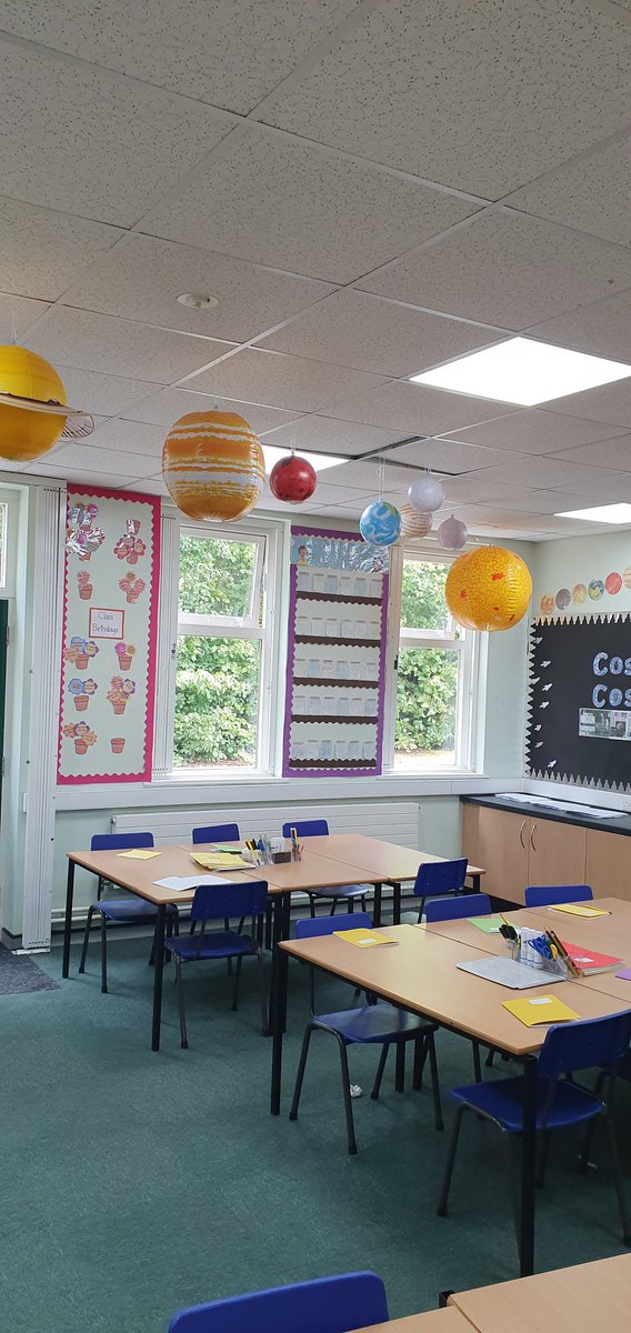 elstonhallsch's tweet photo. Year 5 landed on the moon today! Starting our topic exploring history and space. The children's enthusiasm and excitement is infectious! #primevr #spacerace #earthandspace #50anniversaryofmoonlanding @primevruk https://t.co/6gmPPZWcZy