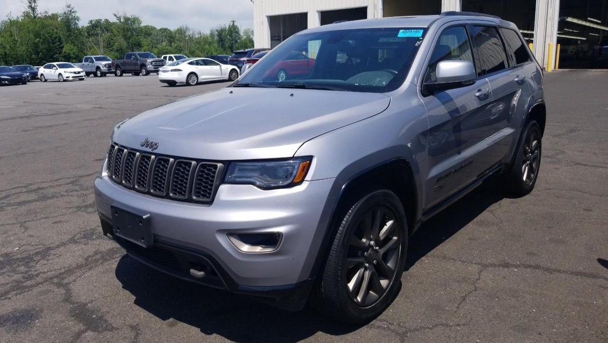 StreetColorado's tweet image. 2016 Jeep Grand Cherokee Limited...75th Anniversary Edition...3.6L V6...Luxury Group...Panoramic Sunroof...Navigation...LED Headlamps...20”
.
.
.
.
.
#Jeep, #GrandCherokee, #usedcar, #usedcarforsale, #usedcarbuyer, #Chryler