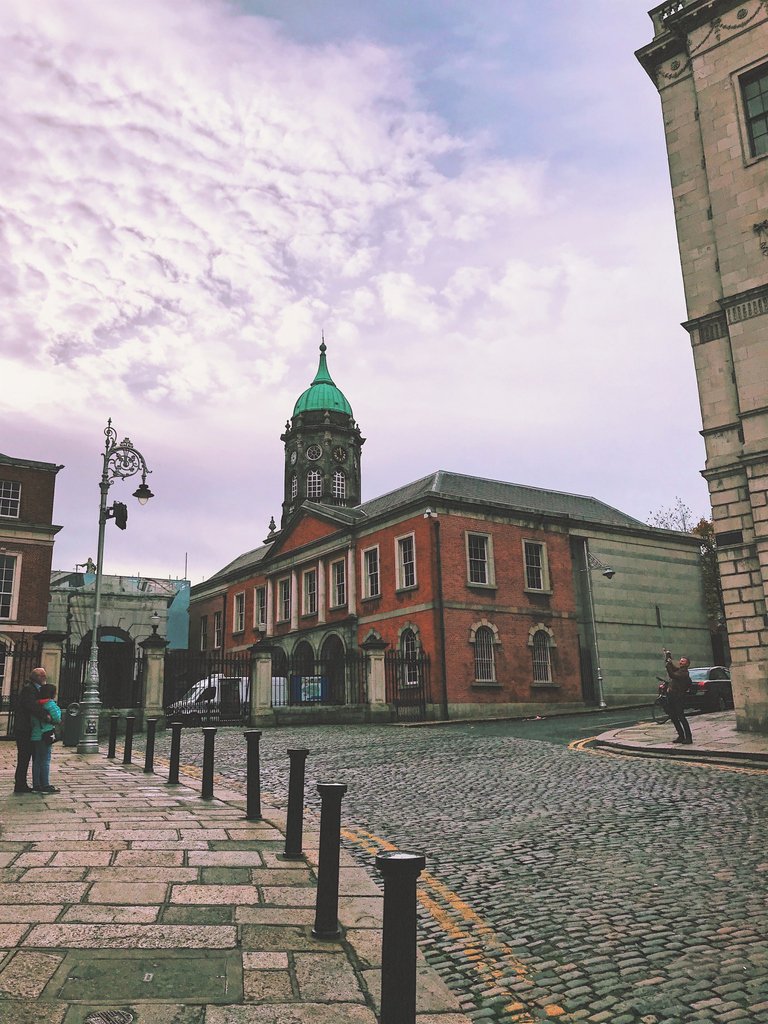 EazyCity's tweet photo. Want to improve your language skills as well as your professional ones in a specific field?!

Pick our STUDY&amp;WORK Packages in Dublin!!! 😉 
CLICK HERE to learn more ➡ https://t.co/WO2gTEQilg 
#LifeChanging #LiveAbroad #ExperienceDublin https://t.co/1Jnzz9DCtw
