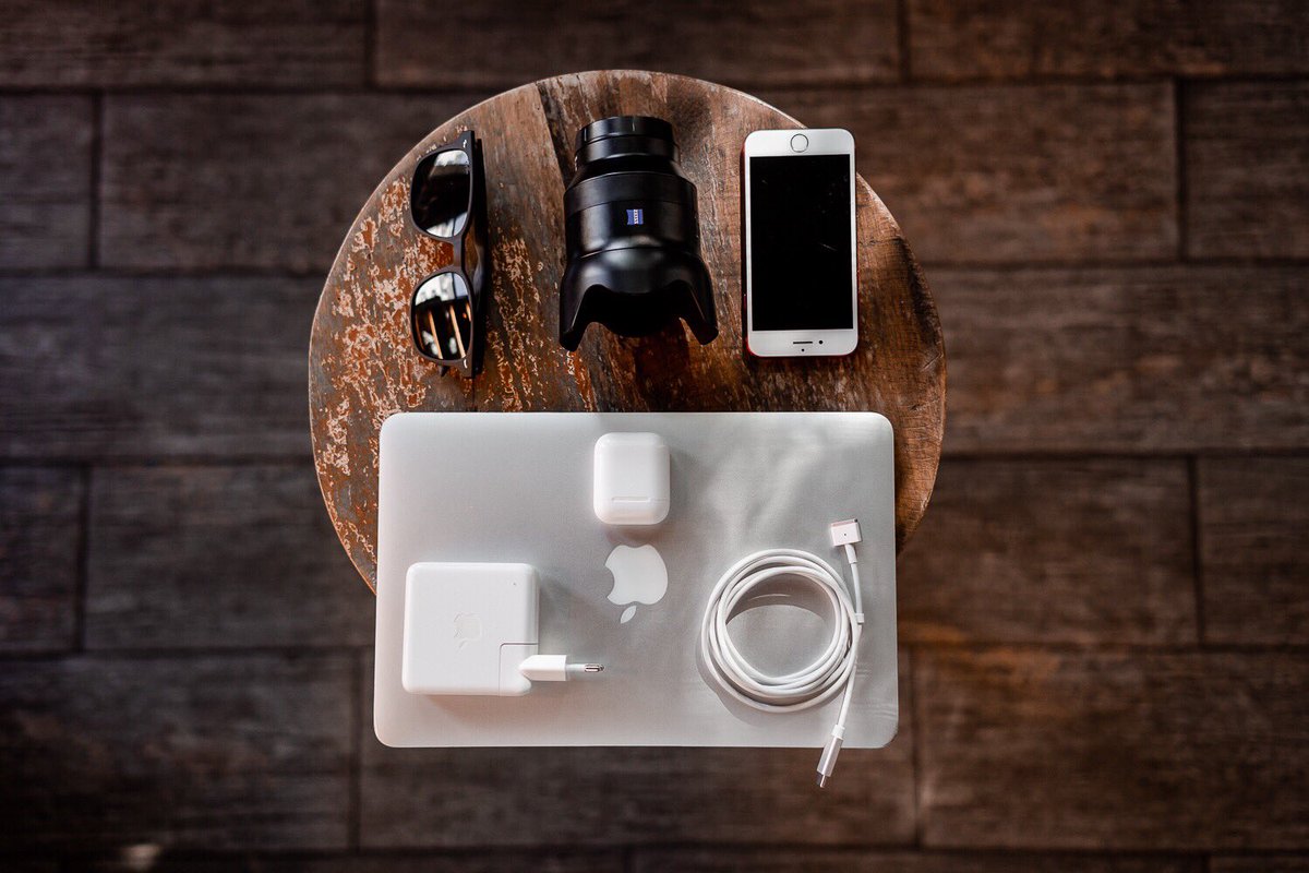 AnWires's tweet image. ANWires cables allow you to charge different generations of MacBook with one power supply:
• plug the end with the connector for MagSafe or MagSafe 2 into the charging port;
• the other end — into the type-c port of the original power supply.
More anwires.com