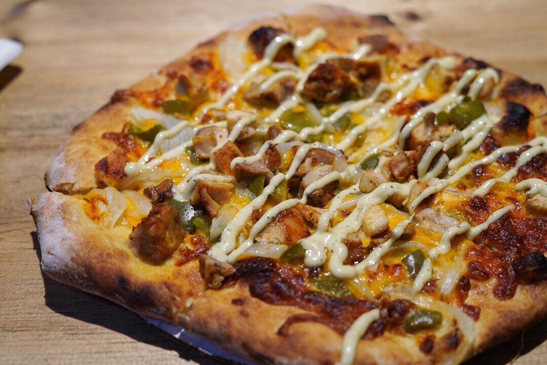 Beer + Pizza news. Fresh cans of #SteeplePeople available to-go and on draft today at 3pm. If you’re staying for a pour, check out this Chick-ita pie (chicken fajita) Shane will be tossing em into the 🔥 tonight.