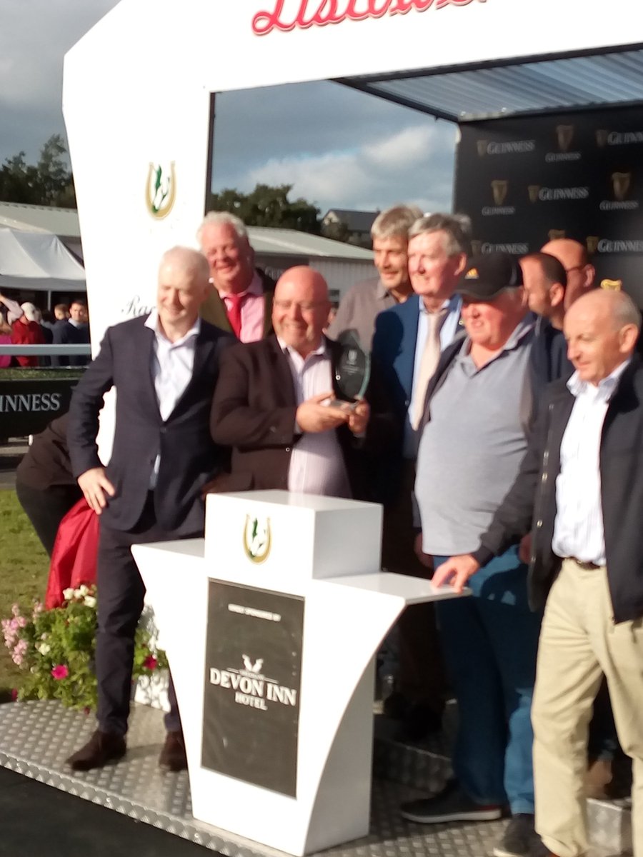 JoeSeward1's tweet photo. Parties in Watergrasshill &amp; Dungarvan tonight 
#DeclanQueally
 completes a memorable day for #Dungarvan Trainers @ListowelRaces #BotharDubh a winner @BallinrobeRaces
 recently lands the @devoninnhotel Handicap Hurdle with #SeanOkeeffe aboard in a dramatic race ...
#listowelraces https://t.co/70sfUzNf8g