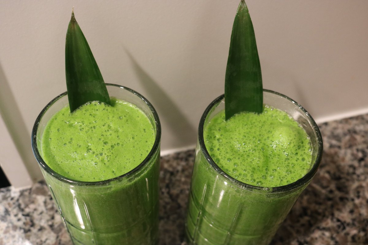 khluv's tweet image. Nothing is better than a tasty green juice that helps nourish you. Check out our special recipe #healthylifestyle #HealthyEating  beautifulndauntless.com/blog/green-jui…