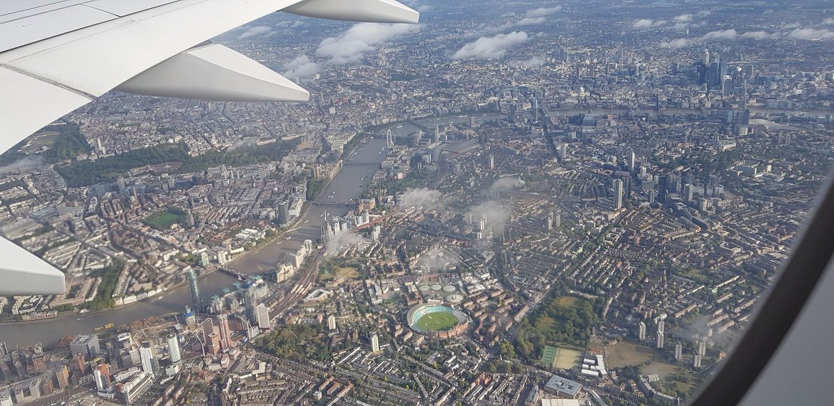 SantosLab_UMCG's tweet photo. Great scientific day #PharmSci2019 #APSConference19 with fantastic views over @UniofGreenwich Campus and #Royal #Observatory. https://t.co/jorSjgxvpk
