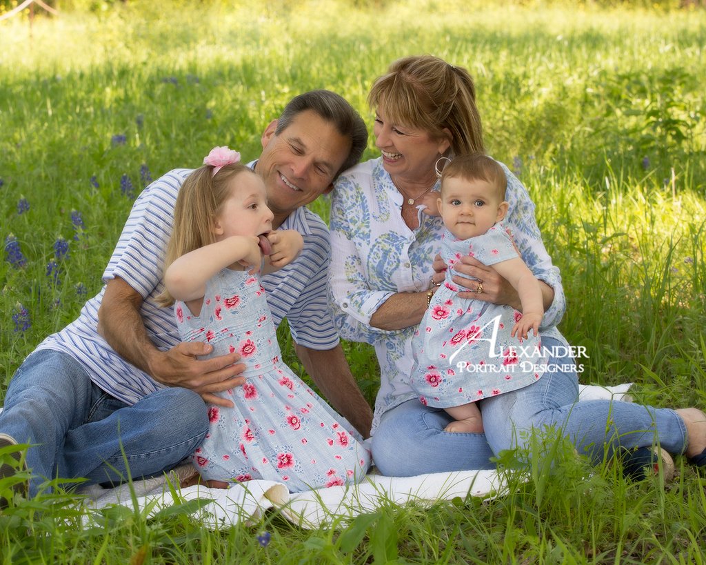Alexander_pics's tweet photo. It's time to start thinking about Fall family pictures. We are booking 10 appointments for the month of Sept and save 50% off your session. Text me to schedule your time...682.206.6756 #mansfieldtx #mansfieldphotographer #kids #children #portraits #family #familes https://t.co/0t13Uxvkrn