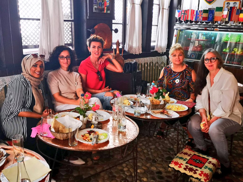 Aida_S_Haughton's tweet photo. #BosSquad also met some Bosnian #artists in hope of joint cooperation in the months to come @AvdicDzeva #mysmileismyrevenge #AidaČorbadžić #bellarte @NPSarajevo @ymcans @SrebrenicaUK @NVBorderlines @Sue4AudleyWard @KeeleUniversity @LifeAtKeele @StaffsUni #Sarajevo #BiH #Bosnia https://t.co/7G9SMogSKu