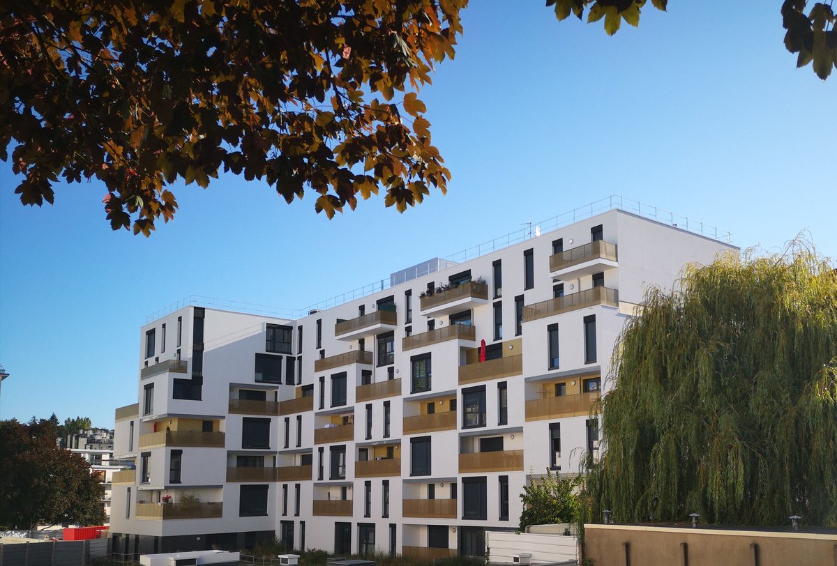 🏘️Originale par ses lignes &amp; noble par son caractère l’œuvre #BernardValero réalisée par #ParisOuestConstruction #inaugure le début de la transformation du quarttier #Mésanges <a href="/Ville_de_Sceaux/">Ville de Sceaux</a>. 61 ménages lui donnent déjà vie, laissant derrière eux un ensemble d’un autre temps.