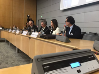 BusOfGovernment's tweet photo. Interesting panel moderated by @dchenok on #blockchain at the @OECDgov @OECD forum. Panelists looked at blockchain the past year &amp; discussed challenges to implementation &amp; adoption. Also, best practices in public blockchain initiatives across the world.
https://t.co/ChnXk1HT2L https://t.co/FO7kAawNKf