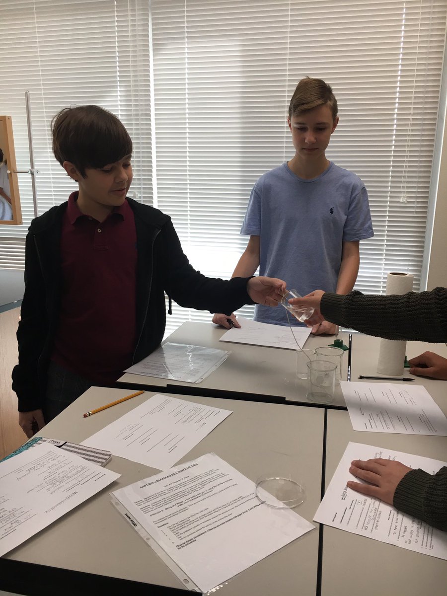 mrsjenmar's tweet photo. The wonderful world of water! Checking out all of the cool things that water can do. #ArgyleBio #ArgyleHS #AHSfamily https://t.co/1OKb1JtGTZ