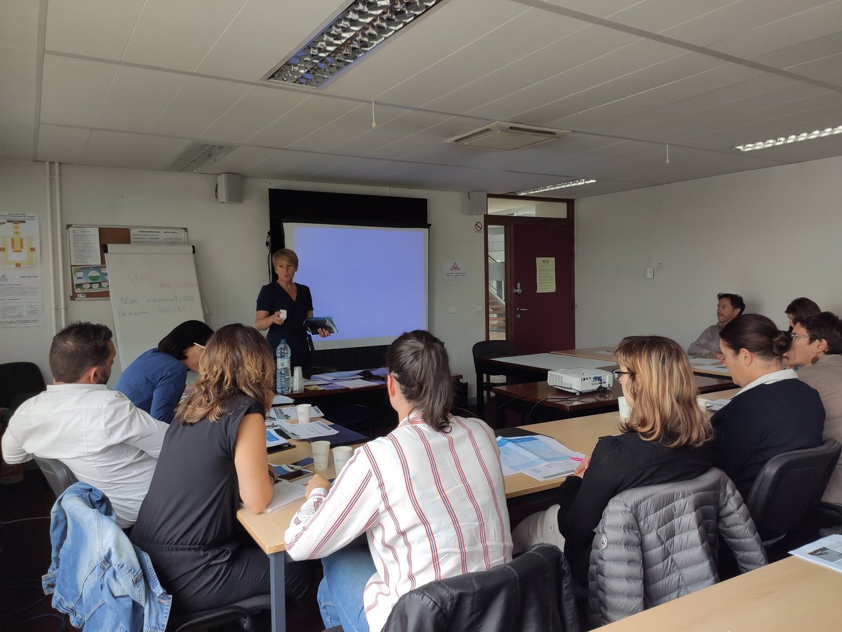 FoodLoire's tweet photo. #clubexport @paysdelaloire Caroline Moutel est venue échanger avec nos entreprises agroalimentaires sur les différentes aides du Conseil Régional pour soutenir nos entreprises régionales à l'international. #export #foodloire @ChambagriPdL https://t.co/3ZWML4d0MO