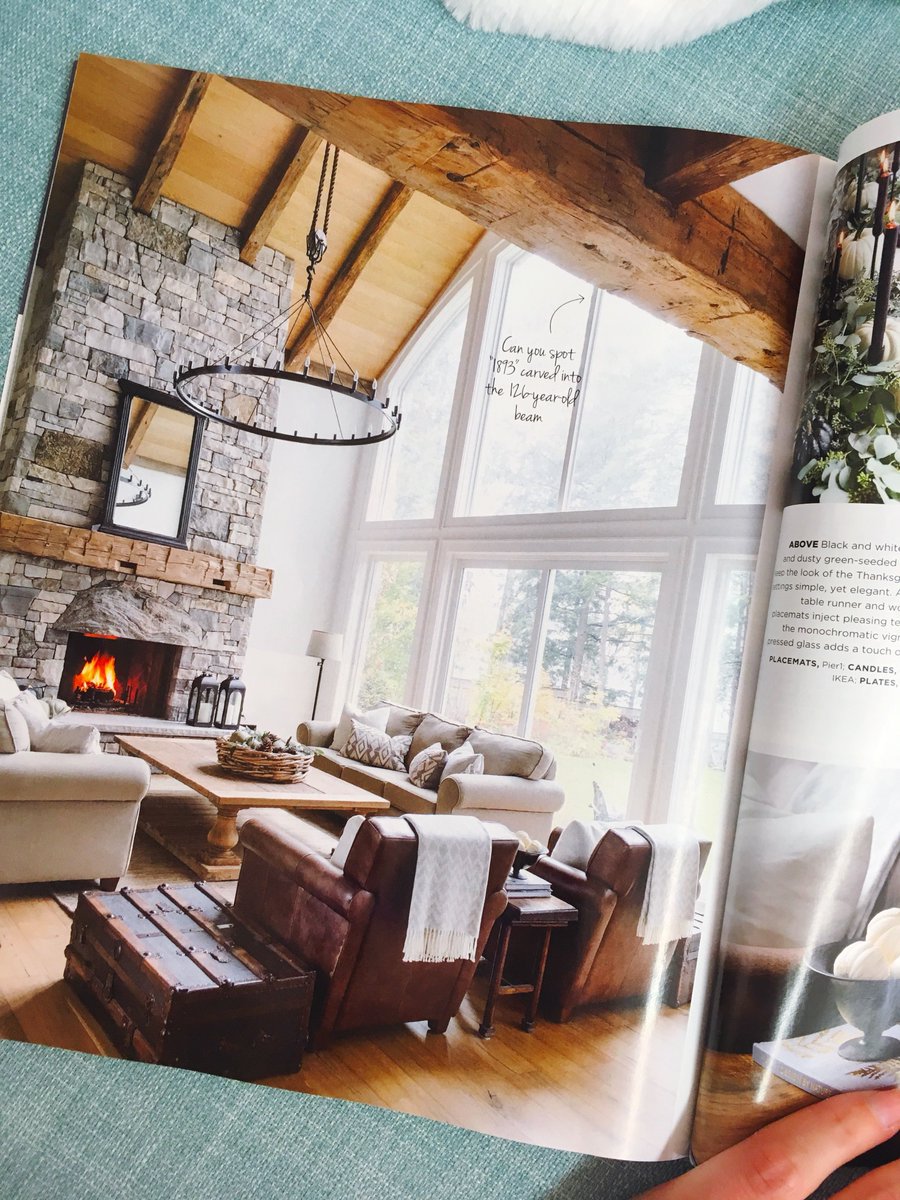 DesignBlush's tweet image. As the weather gets a little chilly, we can’t help but curl-up with a coffee &amp;amp; get inspired by beautifully #rusticdesigns. A lot of wood &amp;amp; a little bit of stone brought together by airy white walls has us excited for cool nights &amp;amp; cozy breakfasts. 📸 #October issue, Style At Home