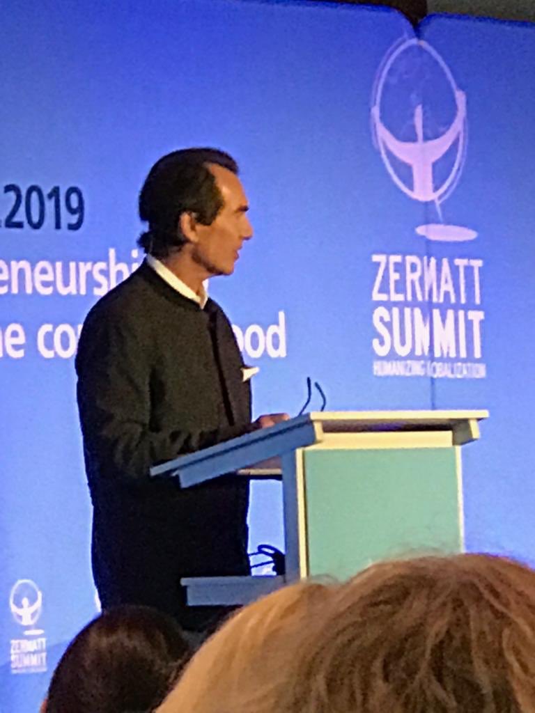 ZermattSummit's tweet photo. Christopher Wasserman’s @WassermanCh opening speech embodied the very essence of the #zermattsummit He mentioned our firm belief in #peoplebeforeprofit #servantleadership and above all, he reaffirmed our belief in #thecommongood. #socialchangemakers #zermattsummit19 https://t.co/Z3QghwjHc0