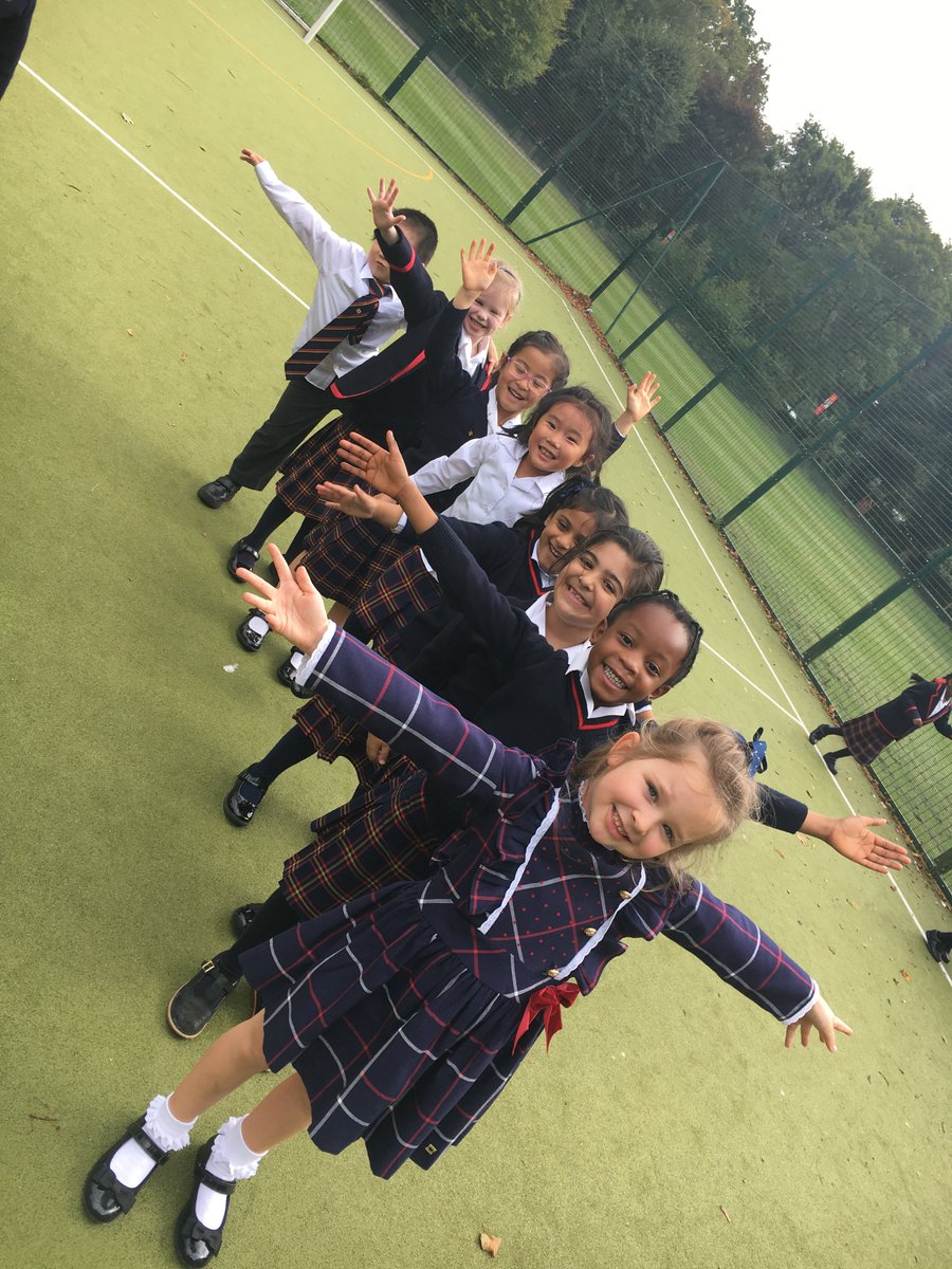 KHVIIIJunior's tweet photo. What better way to spend a birthday lunchtime than with your friends! #khps #6yearsold #friendsforever #HappyBirthday https://t.co/P9U37B0yJx