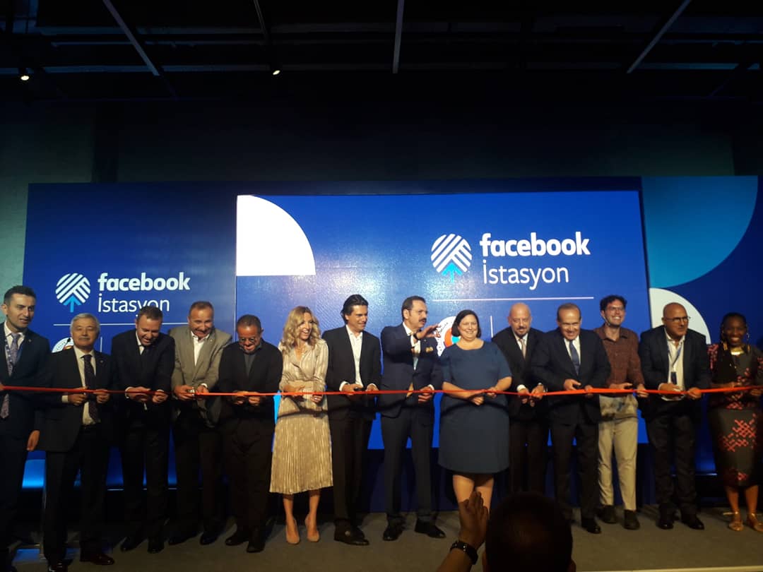 tobbiggk's tweet photo. Facebook istasyonunun açılışına  TOBB Baskanı Sn.Rıfat HİSARCİKLİOĞLU @rhisarciklioglu TOBB Genc Girişimciler Kurulu Baskanı Sn. Ali SABANCI ve İl Genc Girisimciler Kurulu Baskan ve İcra Kurul üyeleri katıldı. https://t.co/rX1ovO2bfW