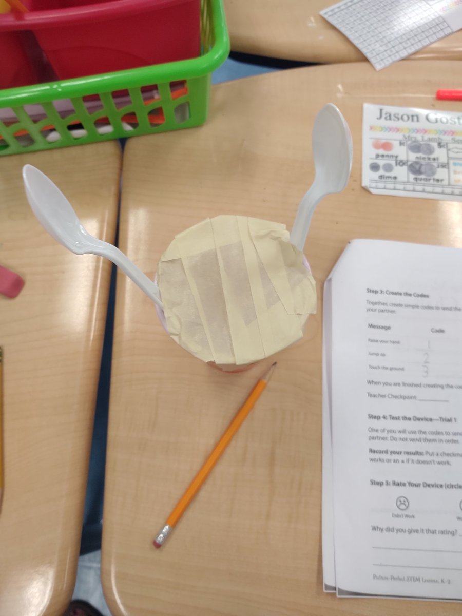 Sending messages with light and sound. #PicturePerfectSTEM <a href="/KCSScience/">Andrea Berry</a> <a href="/NSTA/">National Science Teaching Association</a>