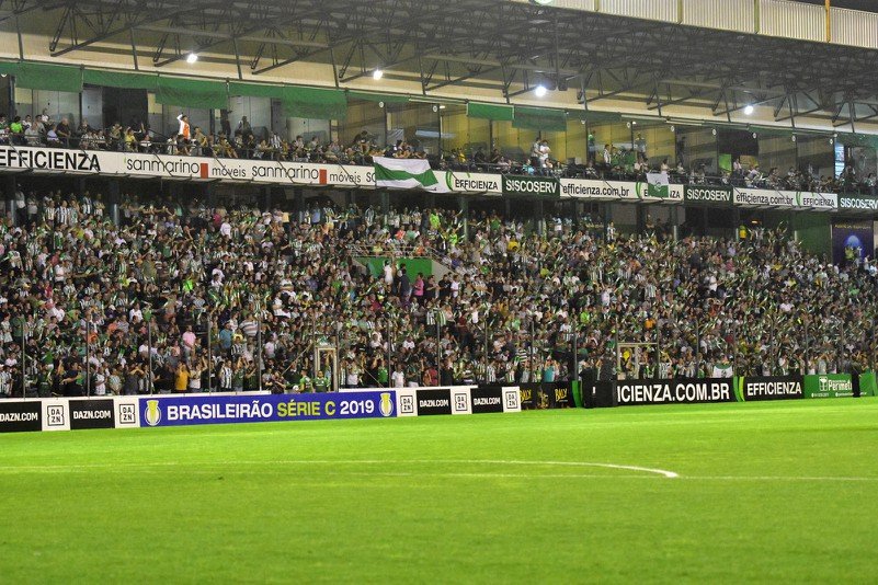 ECJuventude's tweet photo. #Tbt da fantástica noite de segunda-feira, do estádio lotado e da grande festa da torcida Jaconera 

#VamoJaconero https://t.co/YEiOqwoVb0