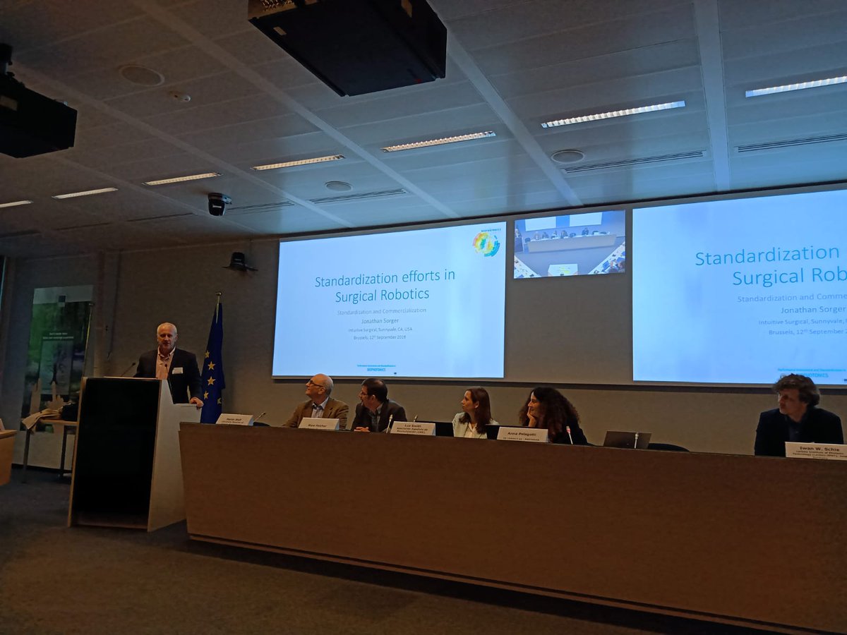 scientificsana's tweet photo. The highlights of "European Regulation And Innovation Paths" session has remarkable insights for peers and #StandardBioPho community, @PhotonicsEU, EC, Brussels, Rapporteur @scientificsana https://t.co/nuS4gH9JvW
