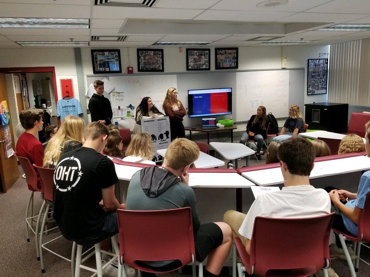 MILFORD_DECA1's tweet photo. DECA members preparing for a great year!! #herewego #MilfordDECA #DECA https://t.co/PPQsI4xFy4