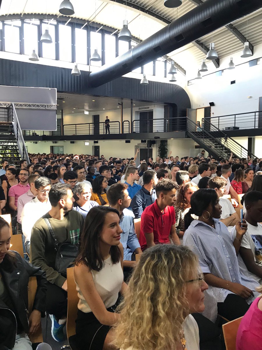 SusanNallet's tweet photo. Welcome to all international students ⁦@Grenoble_EM⁩. The sun is shining and you have an exciting and challenging year ahead! Enjoy yourselves #GEMcareers https://t.co/mMg5yiuBw8