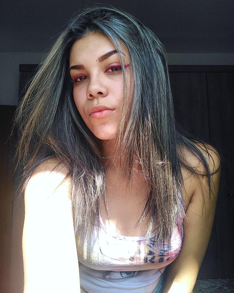KCremonn's tweet photo. Bom dia ❤ https://t.co/0bbOIKTl7U