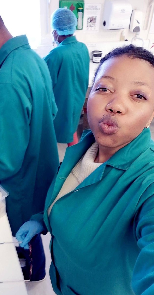 Olwe2Matta's tweet photo. I'm a sucker for #science and #labwork but yhoo ha.a I'm tired!! #LabOClock #extractionroom #DNAExtraction https://t.co/h8qA8jS8CU