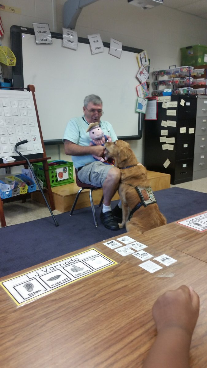 smith_mom3's tweet photo. Favorite day of the week is when Mr. Ben and Felipe come to visit and entertain our classroom. https://t.co/ieMMXVcpmH