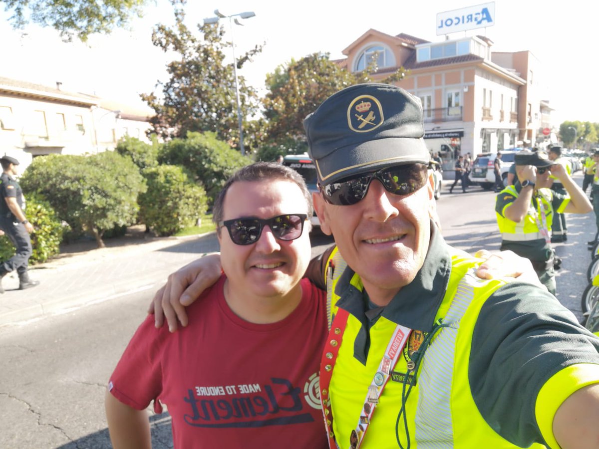 chechulez's tweet image. La mejor foto de la mañana. Grande Canijo y todos los componentes de la #UMSV #SiemprePolilla