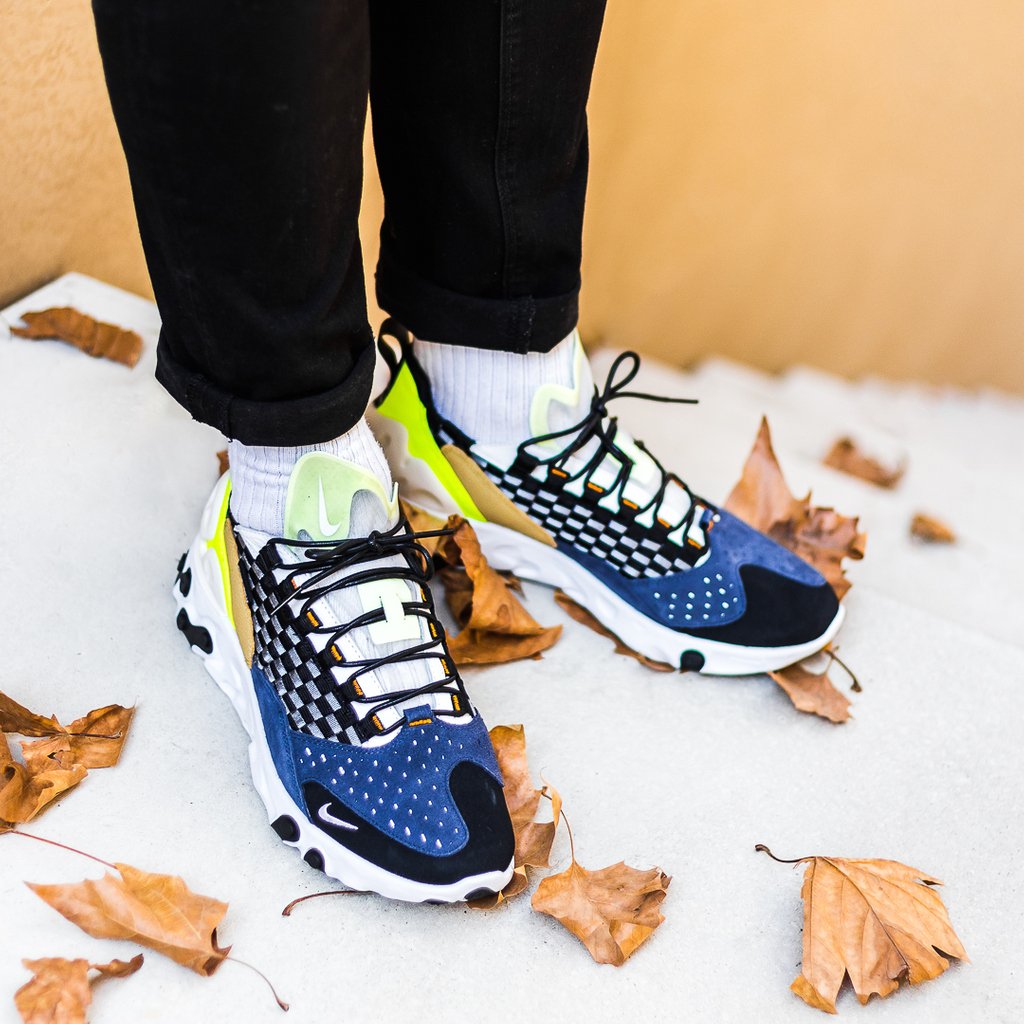 nike react sertu black