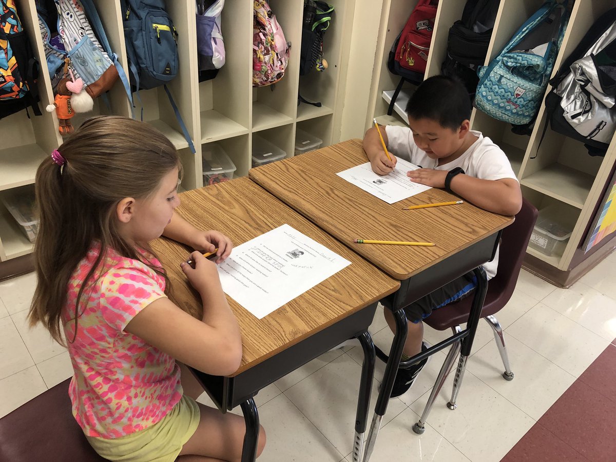 MrsRosenGV's tweet photo. Interviewing our reading partners in Mrs. Sigismonti’s class! 📚 https://t.co/U53v2823pz