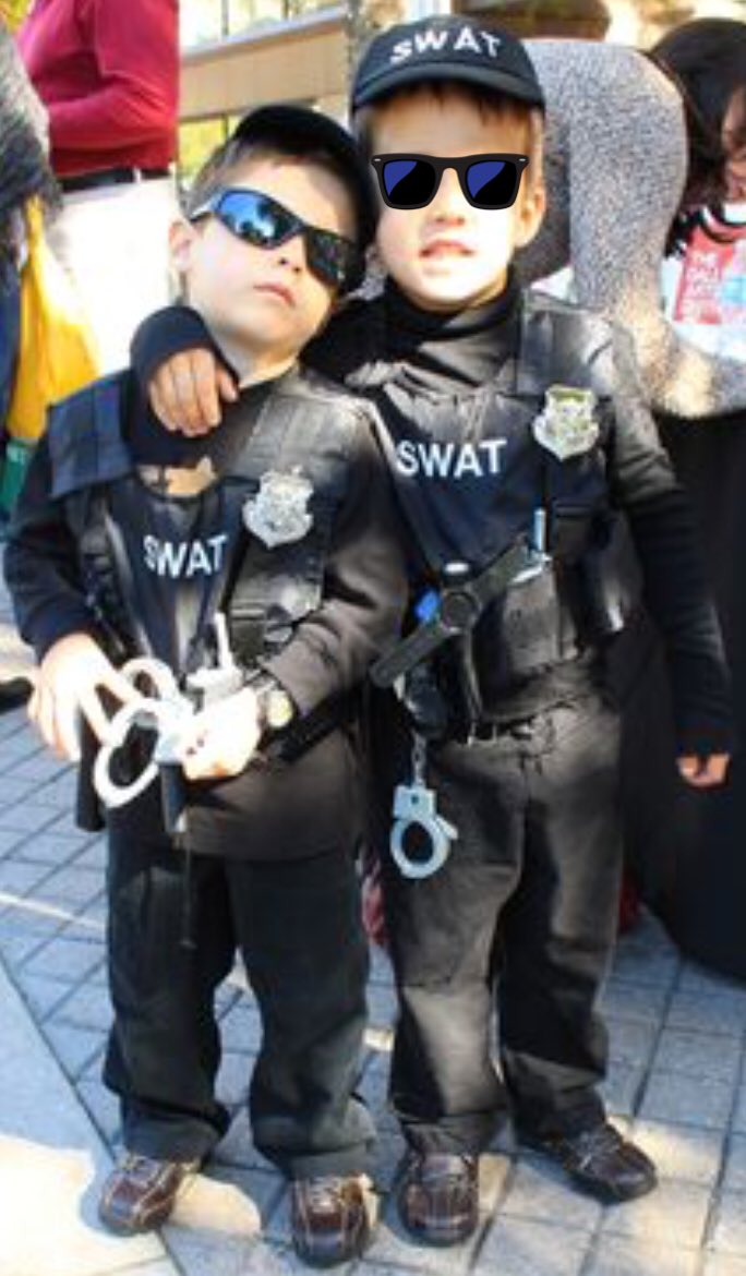 WToptac's tweet photo. @BomerBlonde @BomerKelli @LivePdBlueLine @MommyAndMoo @SunshineMustang @thehicklife @tac13wilco @LawrencevillePD @Bomer_Fett @DentonCountyDA @Tac12Wilco @Sean_C_Larkin @dmoreno274 @TomMorrisJr1 #ThrowBackThursday with #CommanderBomer #BlondeBombs 
So I don’t have a #Picture of #Bossman @Tac12Wilco but I am #Guaranteeing he and @DeputyGinger looked something like this... #PGF #SWATNadoNation #ItsaSWATThang #ItSWATWeDo  🤫🤪😎🤩🤓👍🏼🤜🏻🤛🏻 @MGC3I @LivePDNation @9PMRoutine1 https://t.co/Gdy2iweigK