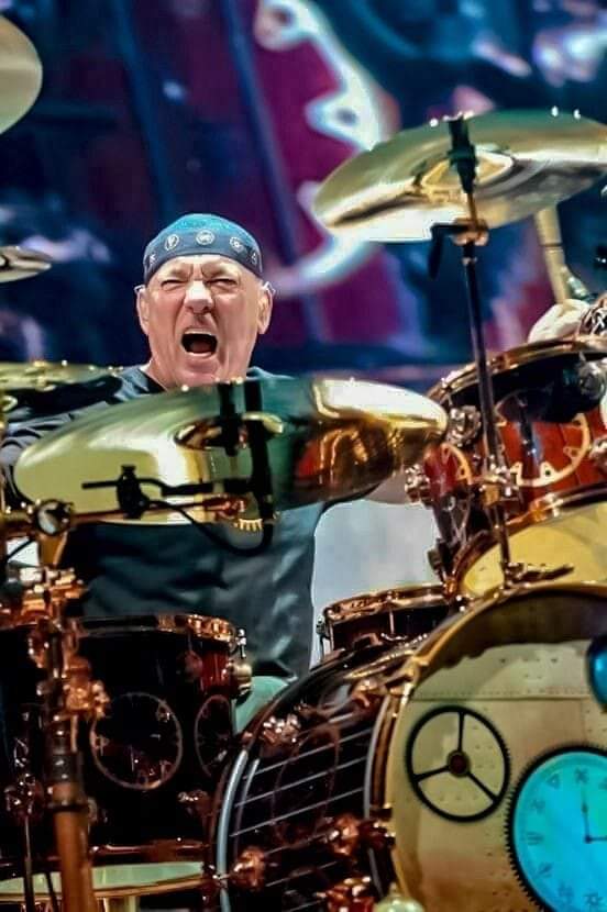 Happy Birthday  Neil Peart   ....monster!!!!!! 