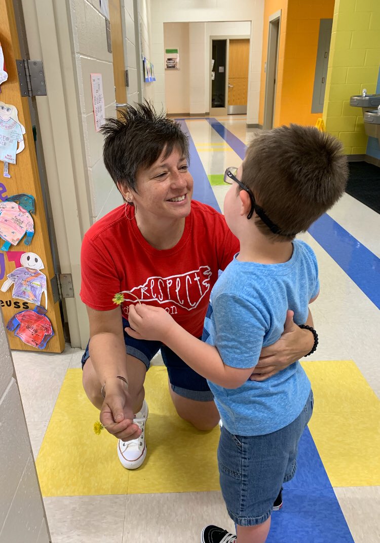 BealGeorgia's tweet photo. Prek on morning talk walk ⁦@RolesvilleES⁩ #otherpeoplematter #kindness #inthistogether https://t.co/bJnjxXRDz7