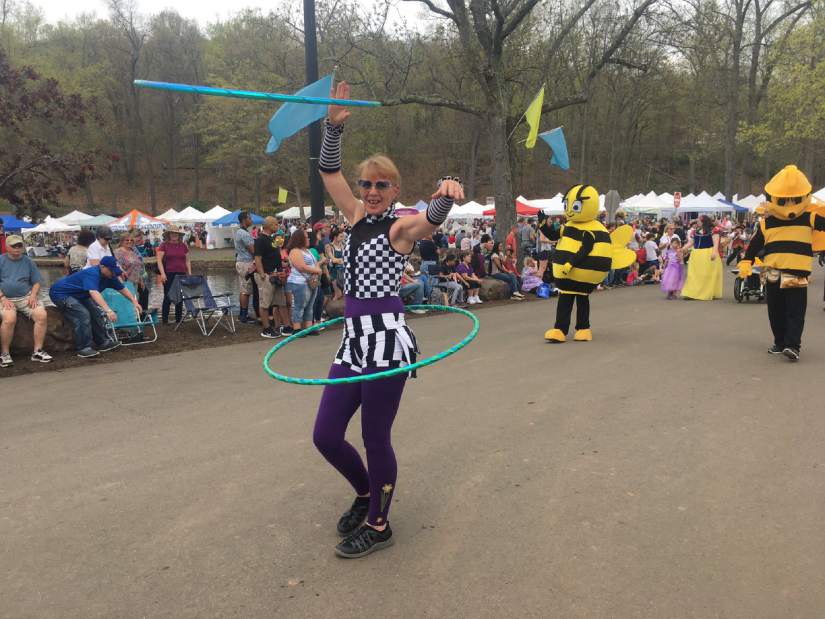 CTEastMagazine's tweet photo. We can't wait to "hoop it up" at Killingly's Great Tomato Festival 2019 this weekend!!! https://t.co/87ACVcAOXT