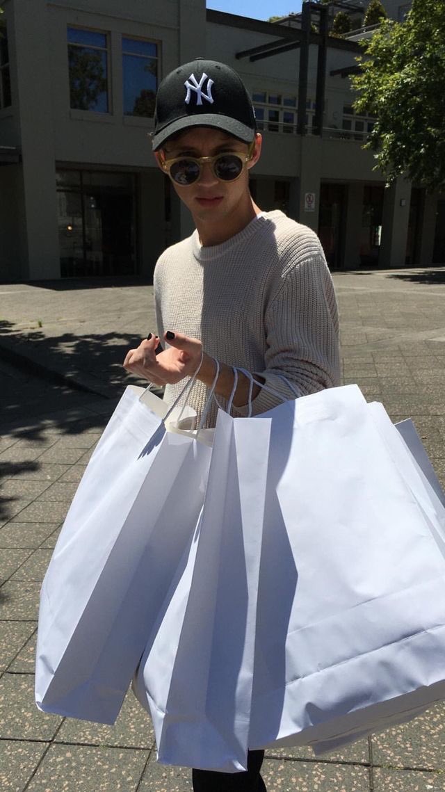 Back from the gucci store with rand #livelaughlove #gather #john316 #Hello #coffee