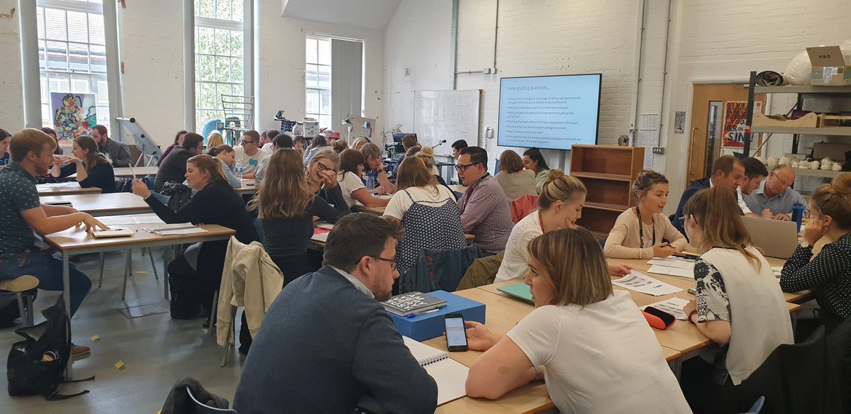 mrwbw's tweet photo. I'm inspired by our @UniofReading History Teacher Partnership. Yest, we had 48 mentors (c. 60% trained with @UniRdgsecondary) and trainees, all in local schools, engaged in *critical curriculum thinking*. Drawing upon experiences and countless @histassoc articles. #historyteacher https://t.co/rcrsjlFnrM