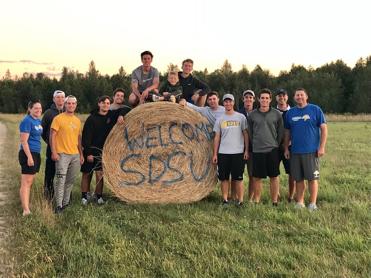 MMMurph1's tweet photo. #OneDayforSTATE
Today is the day you can directly impact the golf program!  Click the link below>Make a Donation>Jackrabbit Athletics>Golf https://t.co/c9rzvod4nJ https://t.co/wupPpA6BrT